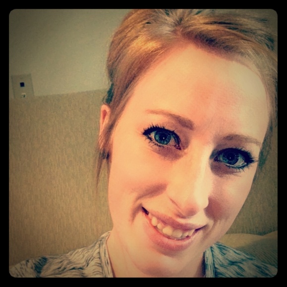 Meet your Posher, Staisha - Picture 1 of 1